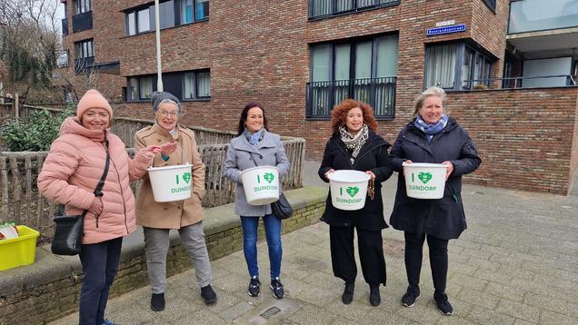 Bewoners onderhouden containertuintjes